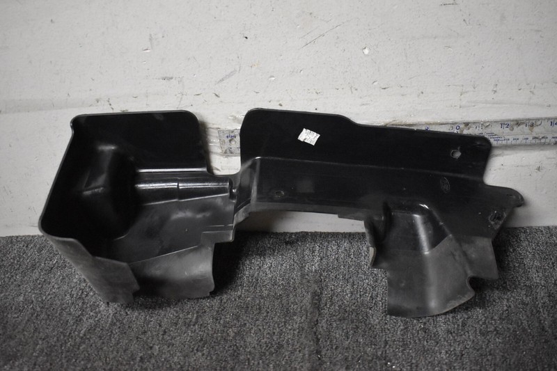 2018-2020 FORD MUSTANG MK6 BODY AIR DEFLECTOR FACTORY OEM