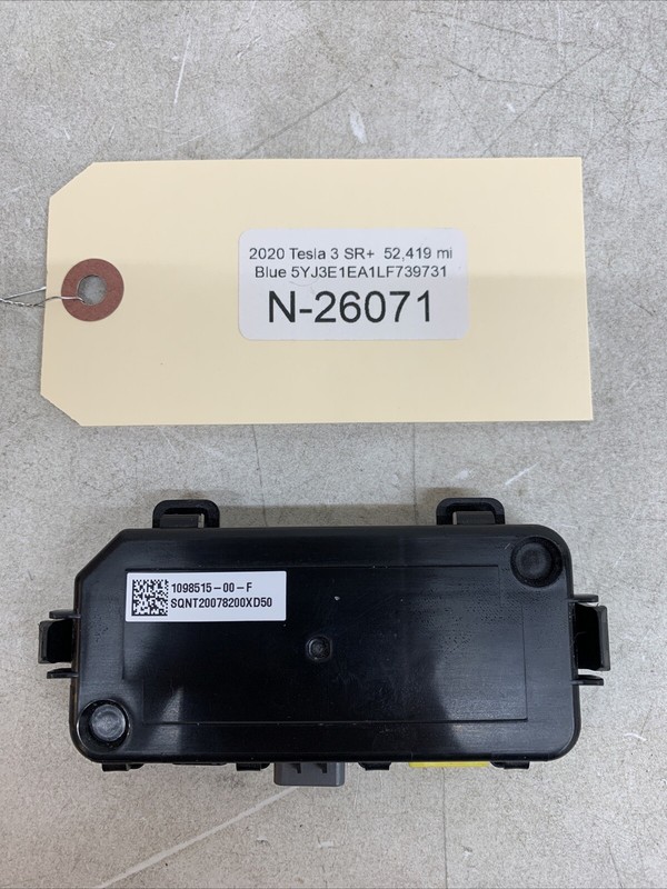 ⚡️17-22 TESLA Y/3 FRONT RIGHT PASSENGER SIDE CONTROL MODULE UNIT OEM 26071 B142