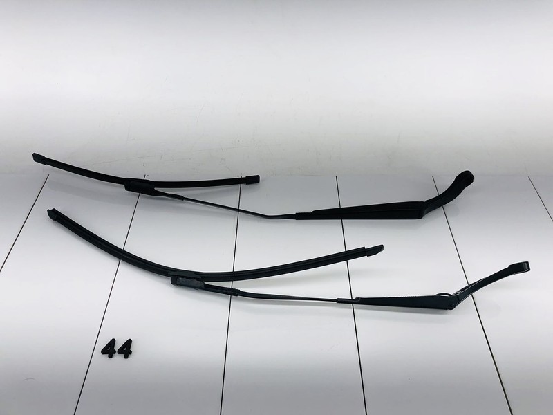 15-13 AUDI A3 QUATTRO RIGHT & LEFT SIDE WINDSHIELD WIPER WASHER ARM SET OF 2 OEM