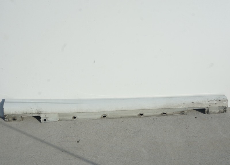 08-14 Mercedes W204 C250 C350 AMG Sport Right Side Rocker Panel Side Skirt OEM