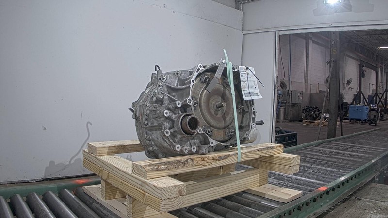 2017 VOLVO S90 Automatic Transmission Assembly 4WD OEM 116K Miles Grey