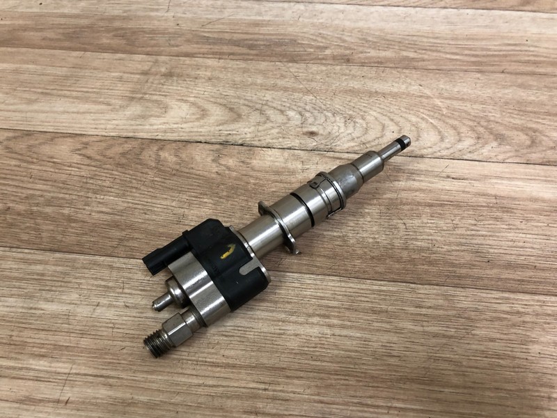 BMW 135 335 535 OEM ENGINE MOTOR HIGH PRESSURE FUEL INJECTOR N54 INDEX 11 E