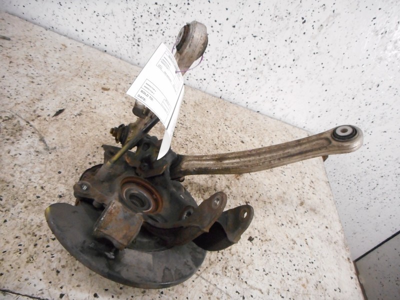 Porsche Cayenne 955 957 Rear Spindle Knuckle Hub Passenger Right OEM 2003-2010