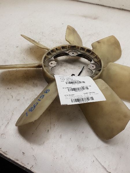 05-07 TOYOTA SEQUOIA 4.7L 8CYL 7 BLADE RADIATOR COOLING FAN ASSEMBLY