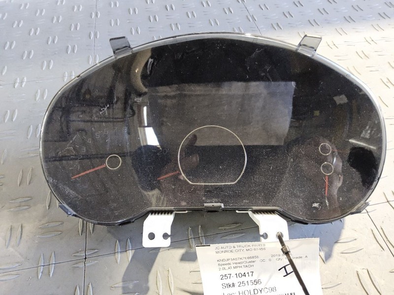 2017-2019 Kia Soul Speedometer Instrument Cluster 2.0L MPH w/o LCD display