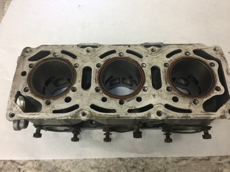 POLARIS XLT 580 ENGINE BLOCK CYLINDER 3084427