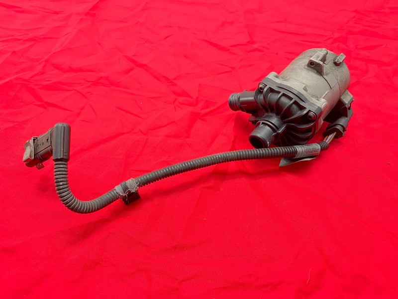 BMW F01 F06 F10 F12 F13 550 650 750 Auxiliary Electric Coolant Water Pump OEM✅