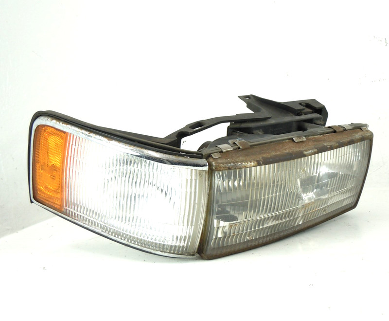 1994-1996 Cadillac DeVille Halogen Headlight W/ Turn Lamp Passenger Right OEM