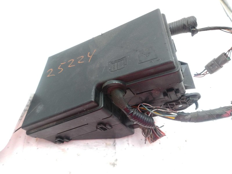 2007 MAZDA CX-7 Fuse Box OEM EG2166760B 2.3L Silver 160K Miles