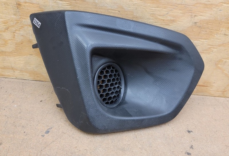 2012 2013 2014 Subaru Impreza Front Right Fog Light Cover Bezel 57731FJ000 OEM