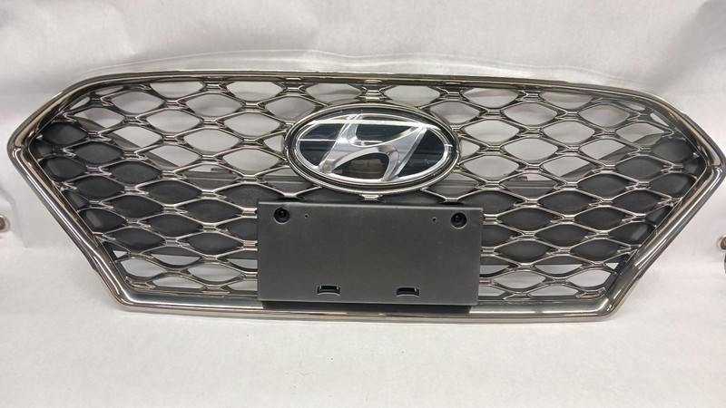 18-'19 HYUNDAI SONATA upper Grille US built OEM Grade B