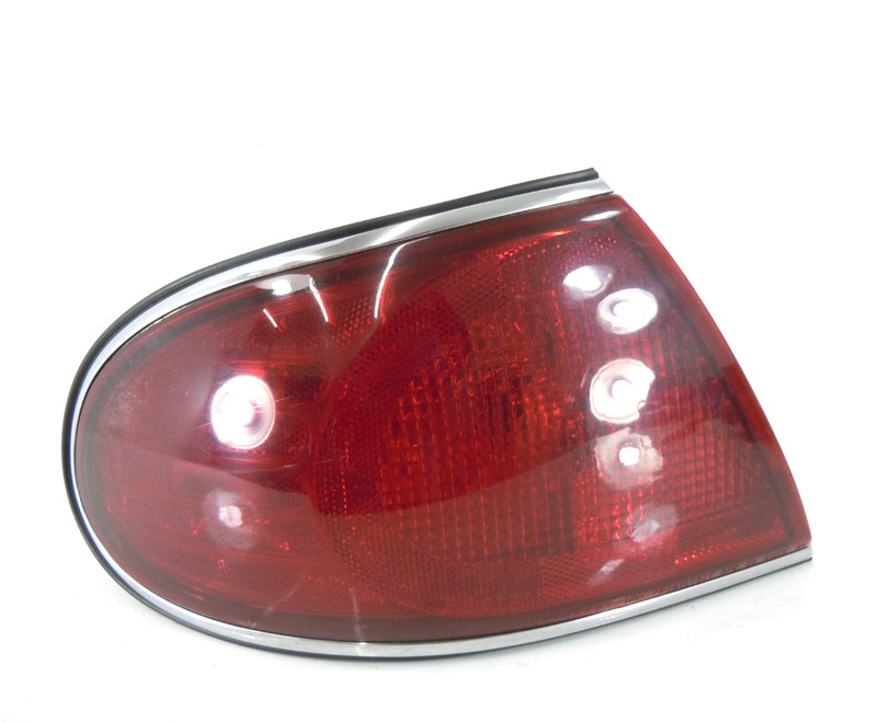 2001-2005 Buick LeSebare Quarter Panel Mounted Tail Light Driver Left OEM