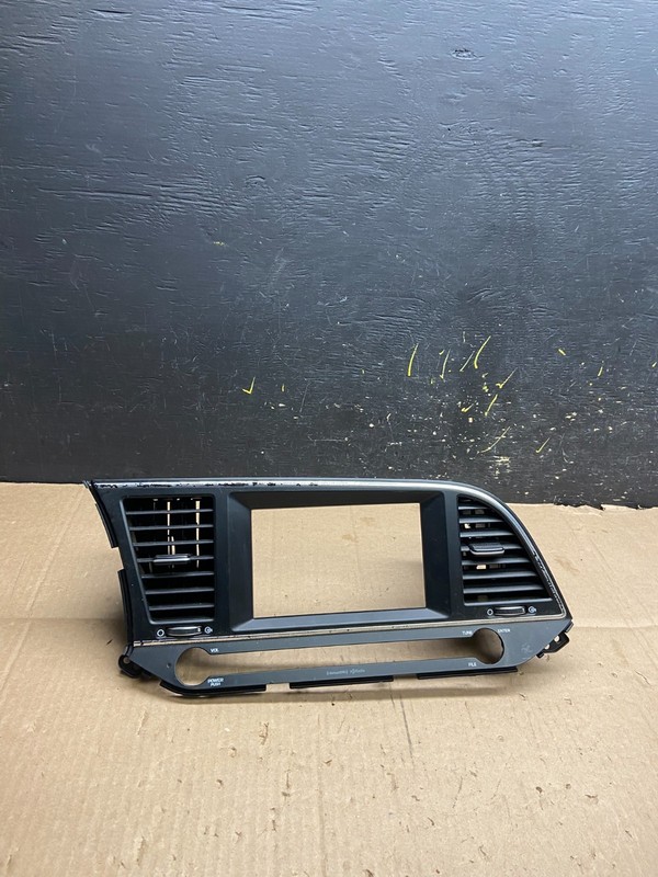 2017-2019 Hyundai Elantra Center Radio Climate Control Air Vent Bezel AB2126 DG
