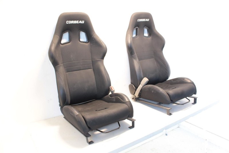 97-02 CORVETTE 5.7L LS1 Pair of Left and Right Aftermarket Corbeau Bucket Seats