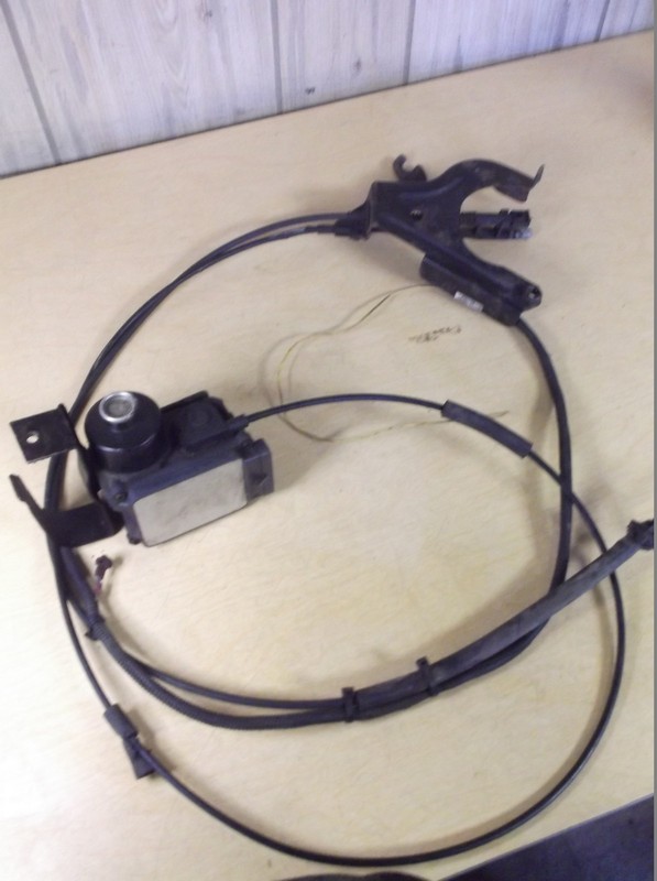 Ford F77F-9C735-BA Cruise Servo Control Assembly F77E-CA *FREE SHIPPING*