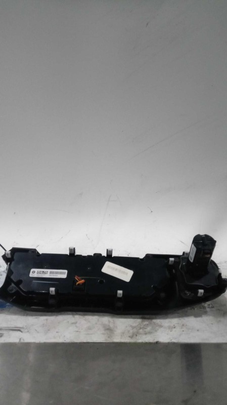 Used A/C Selector Switch fits: 2019 Jeep Wrangler LHD w/AC w/automatic temperatu