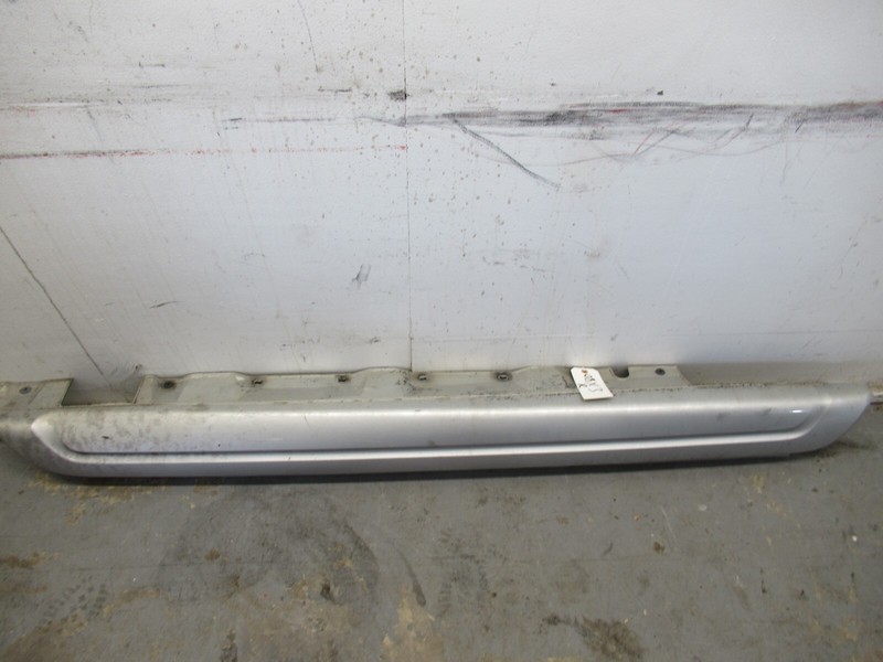 07-10 BMW E83 X3 M SPORT RIGHT PASSENGER SIDE ROCKER PANEL SILVER OEM