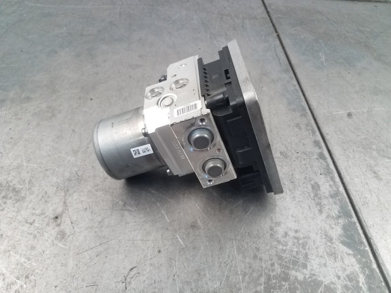 2018 BMW M5 F90 ABS Brake Pump Module #3968 Z4