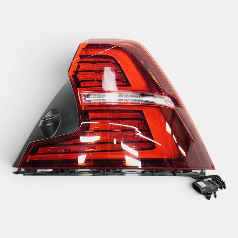 2019-2025 VOLVO S60 Right Rear Outer Taillight Tail Lamp Oem 32133723