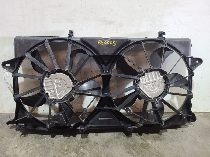 Radiator Fan Motor Fan Assembly Fits 14-21 SILVERADO 1500 PICKUP 579312
