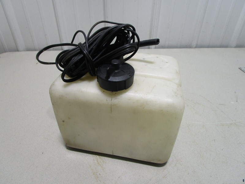 175000 0175000 OMC Evinrude Johnson Outboard 1.8 Gallon Remote Oil Tank