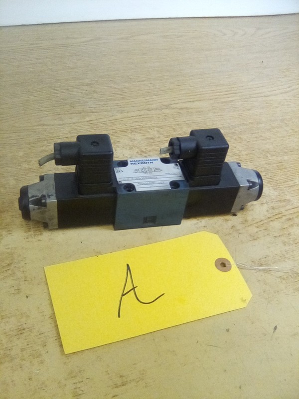 Mannesmann Rexroth 4WE 6 J53/AG24NZ4 Valve