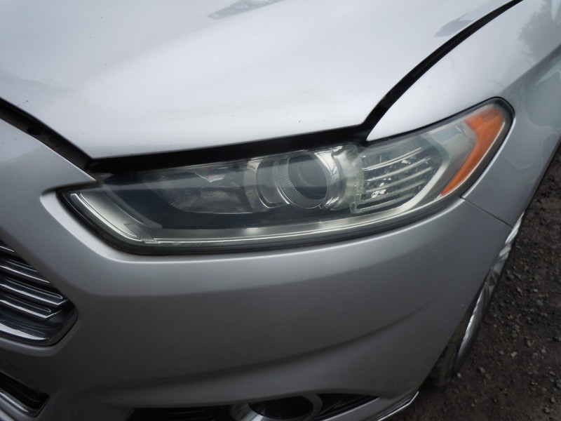 2013-2016 Ford Fusion Halogen Headlight Driver Left