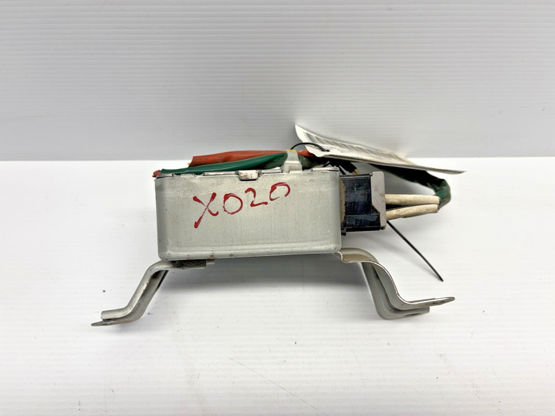 2010-2011 Toyota Prius Power Steering Control Module OEM 8965047240