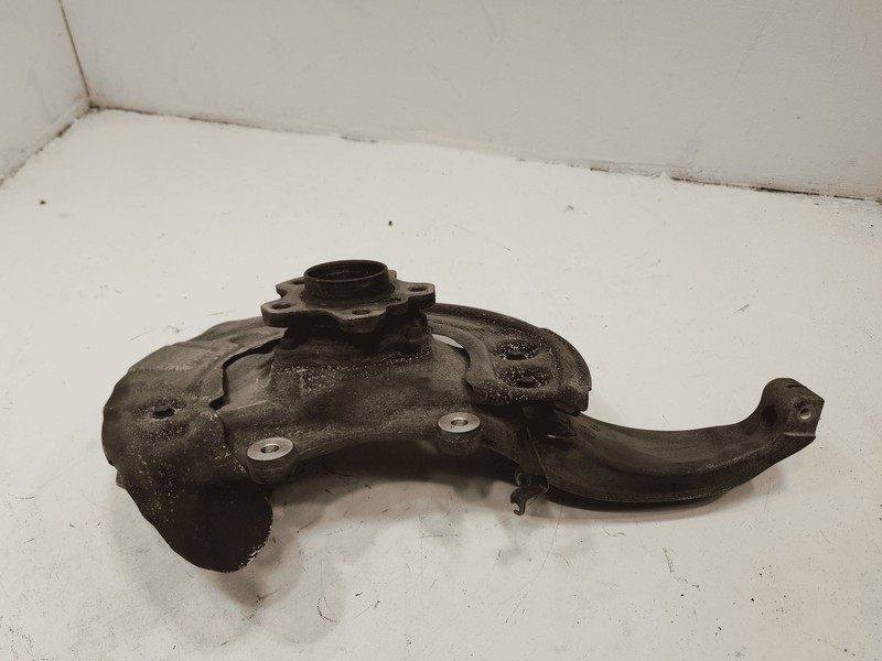 2018-20 BMW 530e xDRIVE FRONT DRIVER SIDE SPINDLE KNUCKLE HUB OEM
