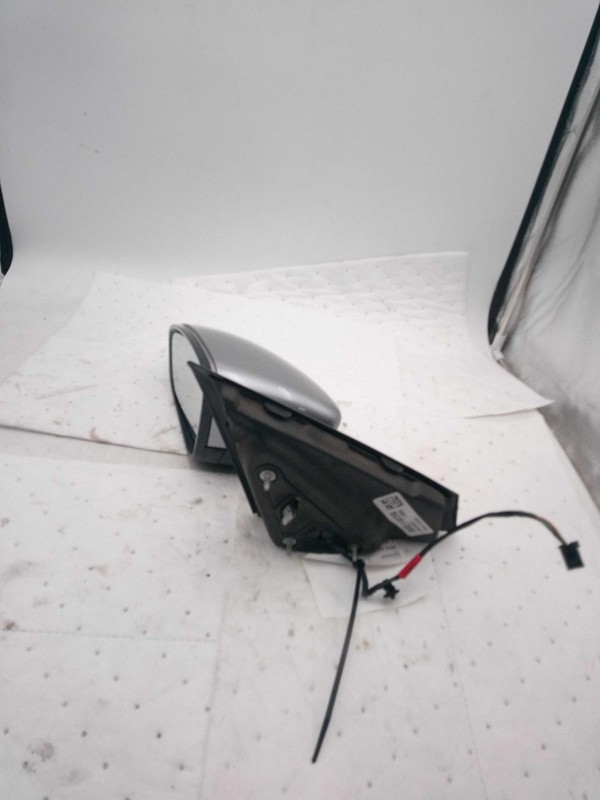Used Left Door Mirror fits: 2015 Chrysler 200 Power Sdn manual folding w/o heate