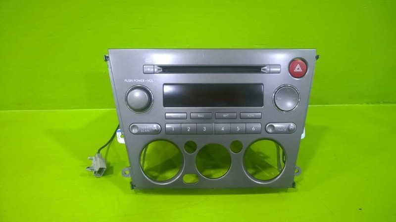 05 06 SUBARU LEGACY 2.5L AT FACTORY AM FM CD RADIO OEM 2610-2