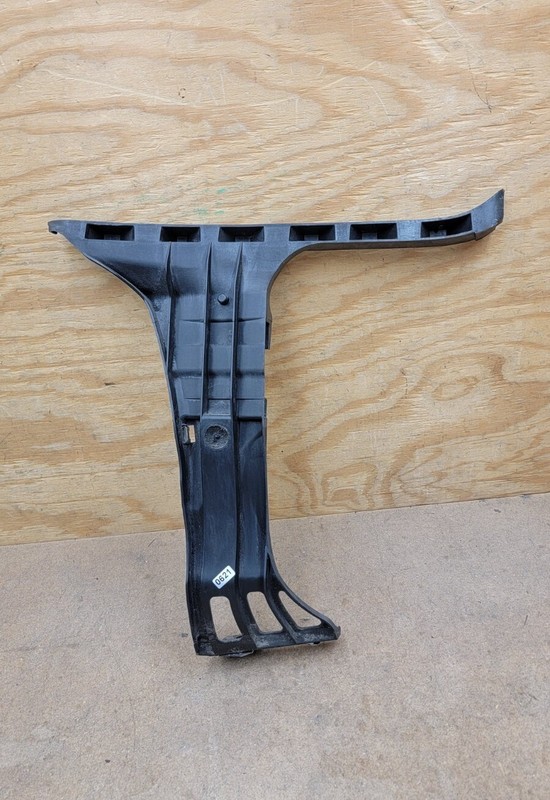 2003 - 2008 Mercedes R230 SL550 SL500 Base Rear Bumper Bracket Cover Left LH OEM
