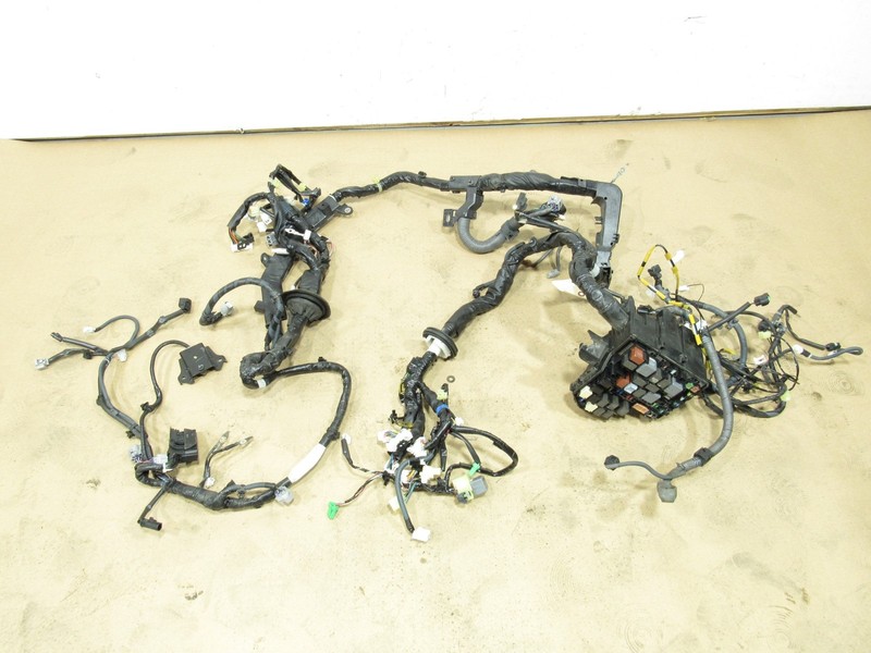17-21 Toyota 86 GT 2018 2.0L RWD Engine Bay Fuse Box Wire Wiring Harness >