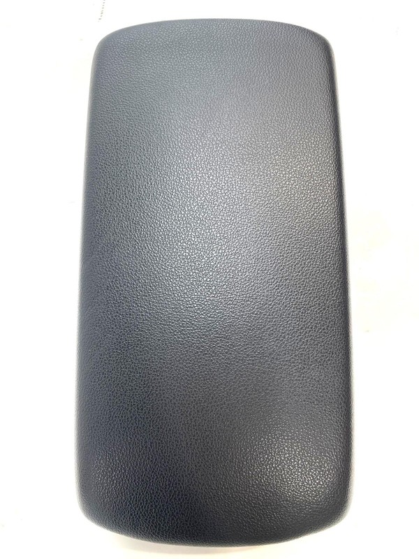 2017-2020 Hyundai Elentra SE Sedan Center Console Arm Rest Lid With Hinge OEM