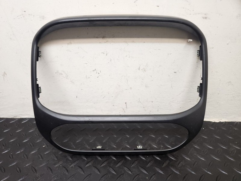 15-21 Chevrolet Colorado Dash Radio Trim Bezel Black OEM 23474431