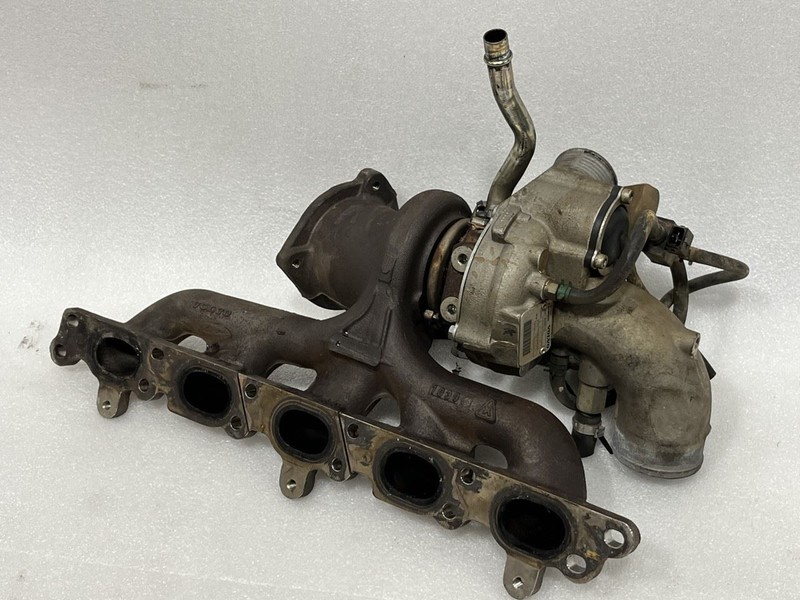 2011 2012 2013 VOLVO C30 EXHAUST MANIFOLD TURBOCHARGER B5254T7 30757112 86036910