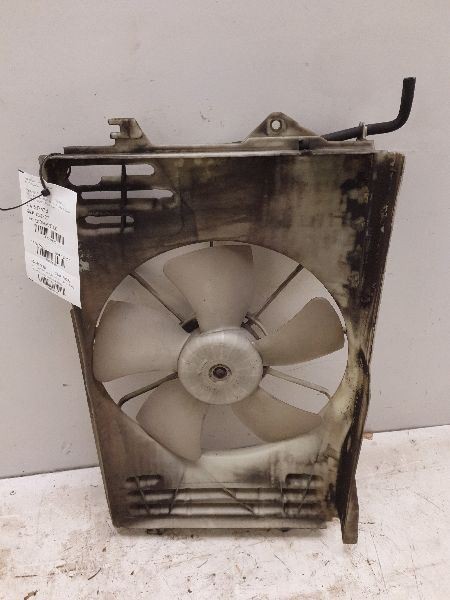 Radiator Fan Motor Fan Assembly 1ZZFE Engine XR Fits 03-04 Toyota Matrix