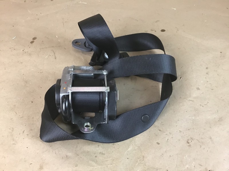 McLaren 650S 2015 Right Passenger Seat Belt Retractor 15-17 ;:Y