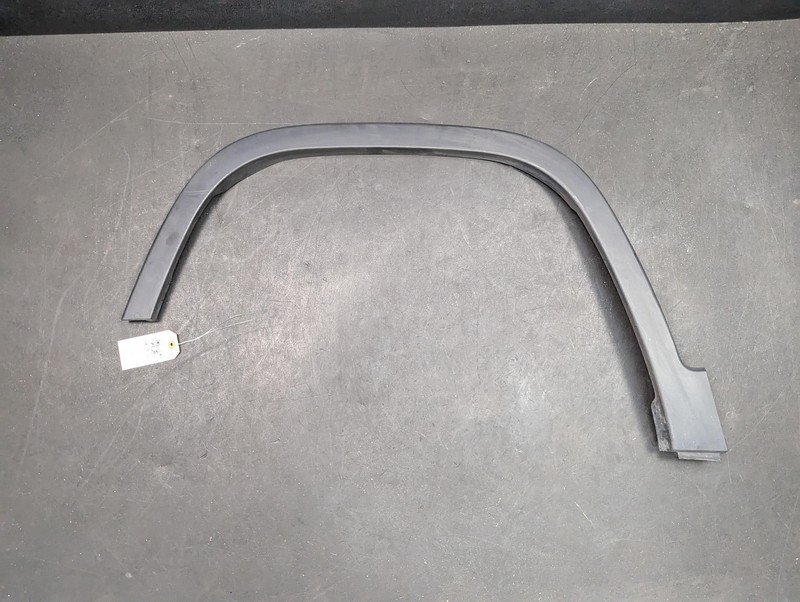 Front Left Wheel Opening Flare Molding 2019 Jeep Cherokee 68315995AC 20 - 22 X