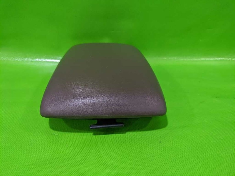 97-01 CAMRY CONSOLE LID ARMREST OEM 4313-15