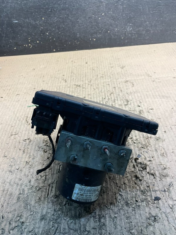 2005-2008 Chrysler Crossfire ABS Anti Lock Brake Pump Module Oem V5454 DG