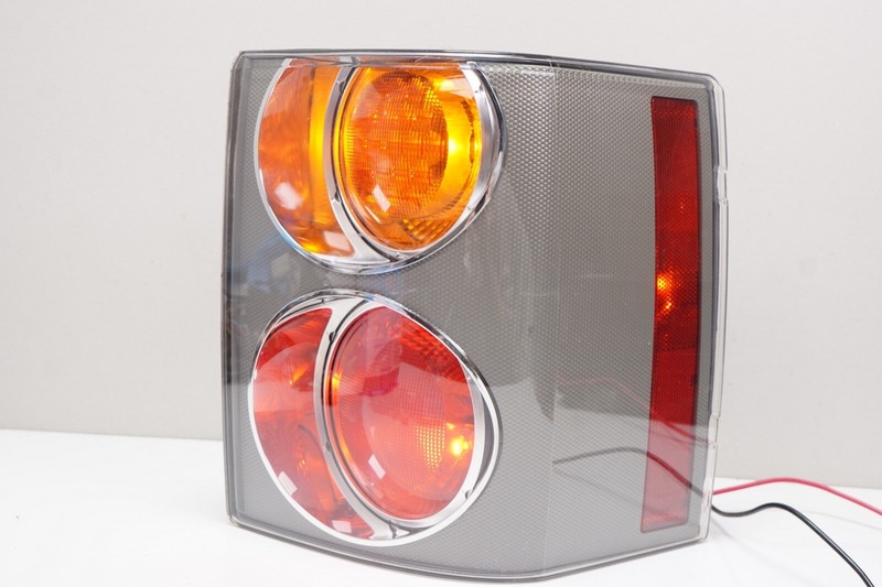 LAND ROVER RANGE ROVER HSE Right RH Tail Lamp Tail Light OEM 2003 - 2005