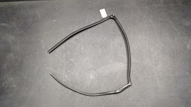 Right Rear Glass Window Run Channel Seal 82330-6FL0A 2018 Nissan Rogue 2019