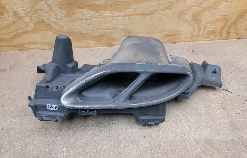 2015 2016 2017 2019 MERCEDES-BENZ C450 C43 AMG REAR EXHAUST MUFFLER TIP Left OEM