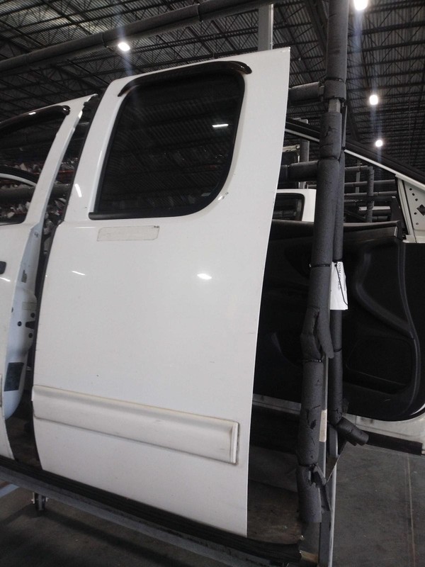 2012 Chevrolet Silverado 1500 Left Door White 4DR PU 115K Miles - Good Condition
