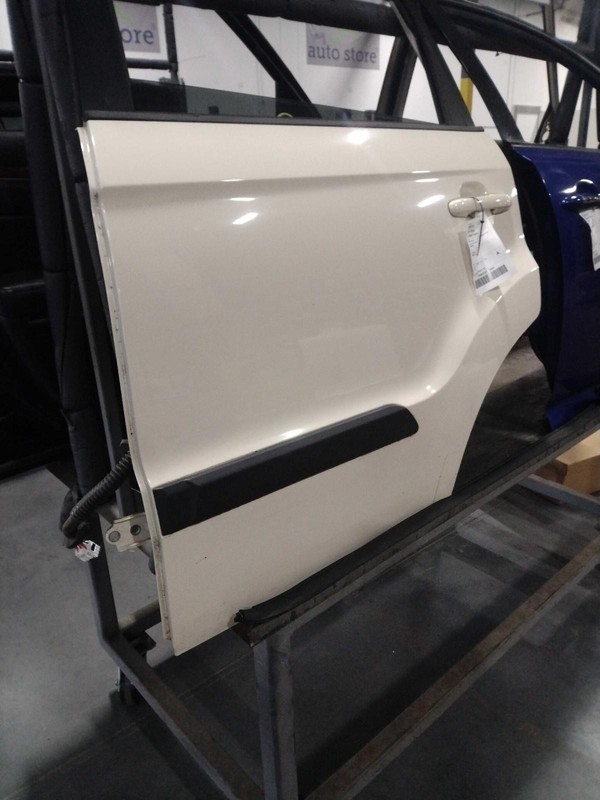 2012 KIA Soul Left Rear Door Tan Good Condition 4DR SUV OEM Part 464907