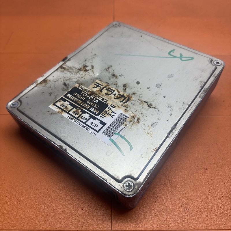 8966160652 | 1997-1998 TOYOTA LAND CRUISER OEM Engine Control Module ECU AT