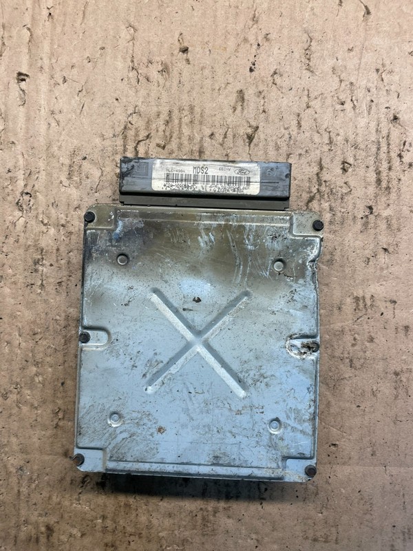 2004 Ford Van E250 4.6L Engine Control Module 4C2A-12A650-MC s7998 DG