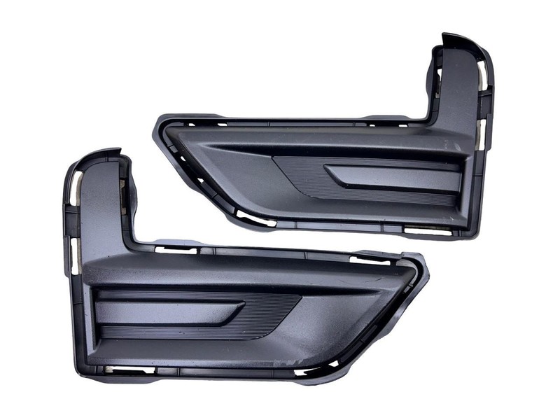 2017-2020 Nissan Rogue Front Right And Left Non-Fog Light Trim Cover Black