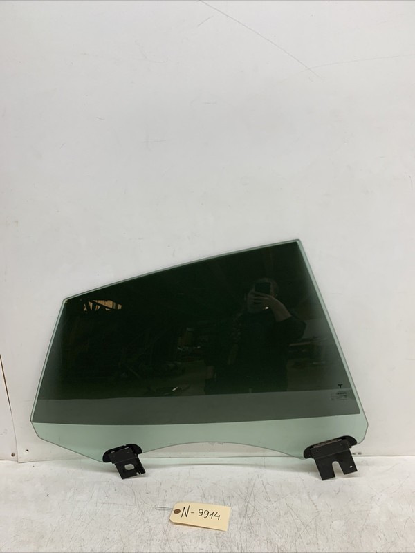 12-20 OEM Tesla Model S Rear Right Side Door Window Glass 43R-001074 9914 S1
